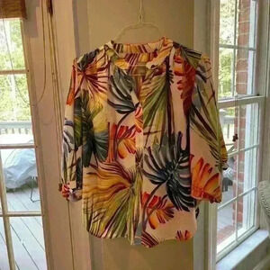 Chicos Size 1 Womens Blouse, Beautiful Print